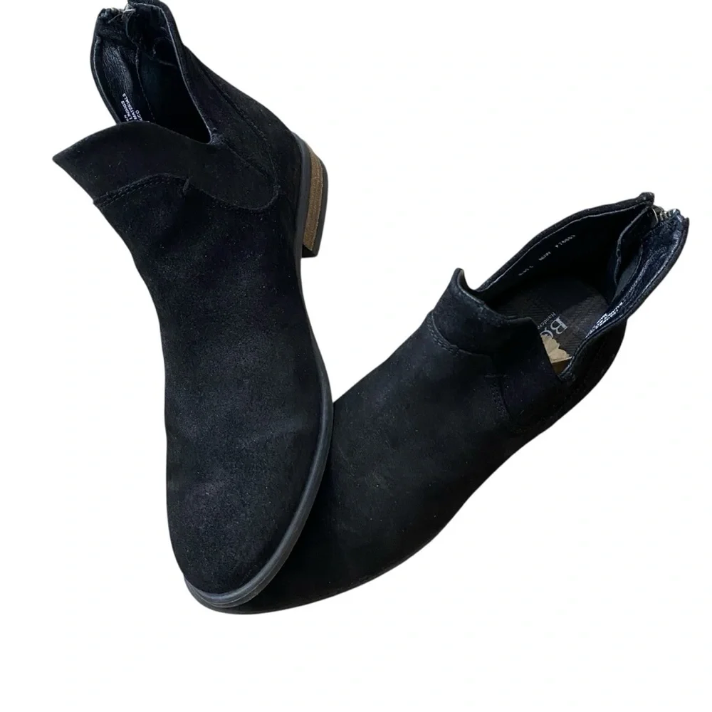 BORN Handcrafted Suede Bootie U.S 9.5